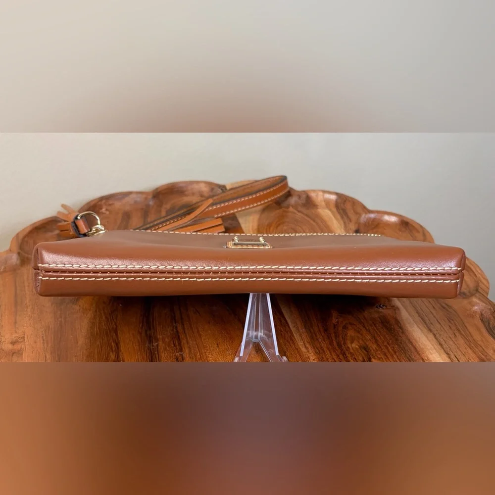 Dooney & Bourke Wexford Natural Brown Leather Double Zip Wristlet Clutch NWOT